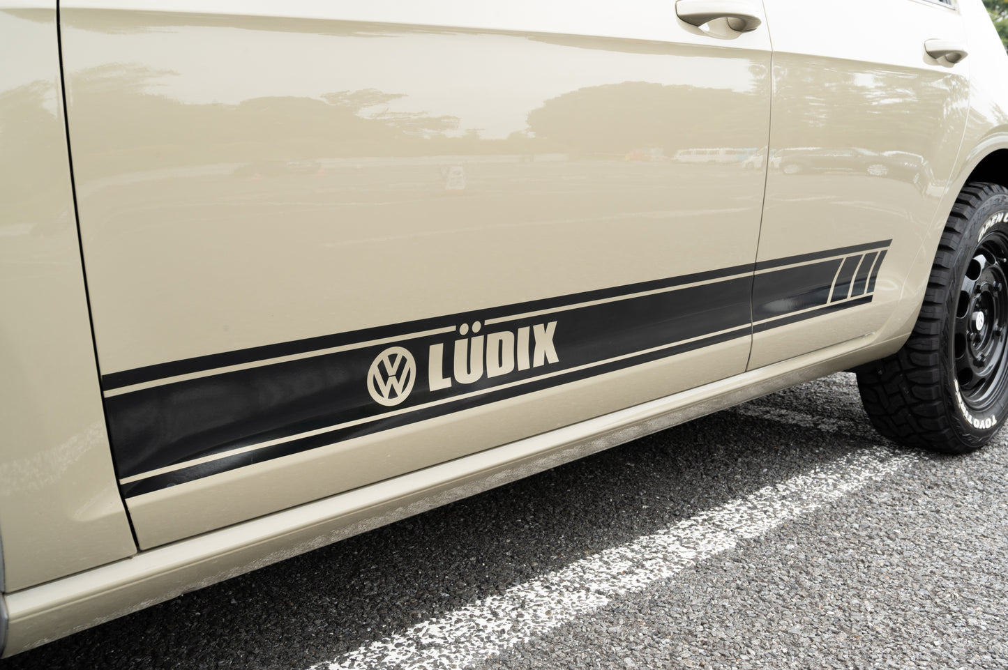 フォルクスワーゲン ゴルフ TSIコンフォートライン（プエブロベージュ）